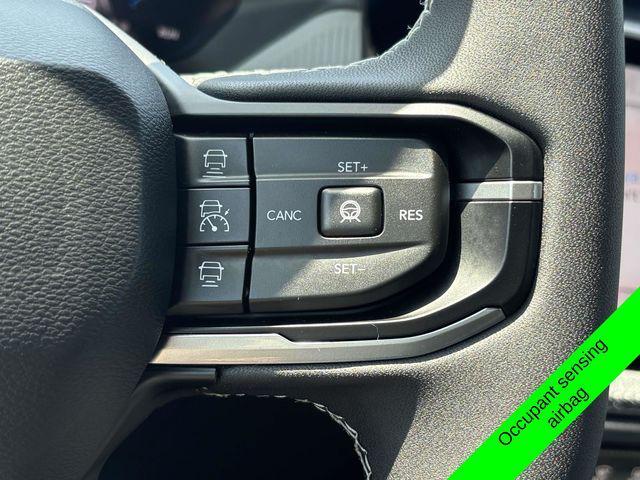new 2026 Jeep Cherokee car, priced at $36,032