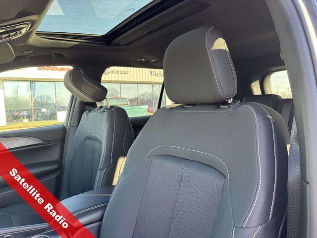 new 2025 Jeep Grand Cherokee car, priced at $35,689