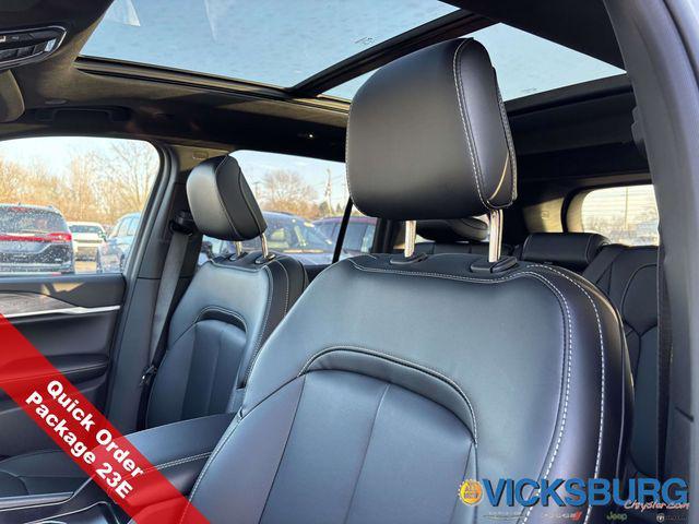 new 2025 Jeep Grand Cherokee car, priced at $50,931