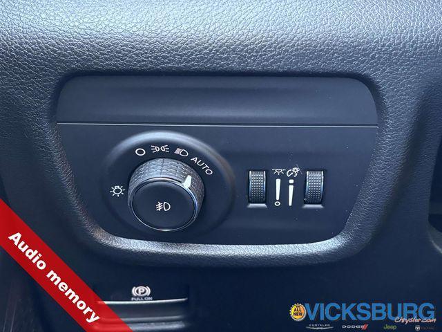 new 2025 Jeep Grand Cherokee car, priced at $50,931