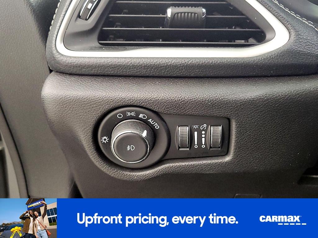 used 2021 Chrysler Pacifica car, priced at $28,998