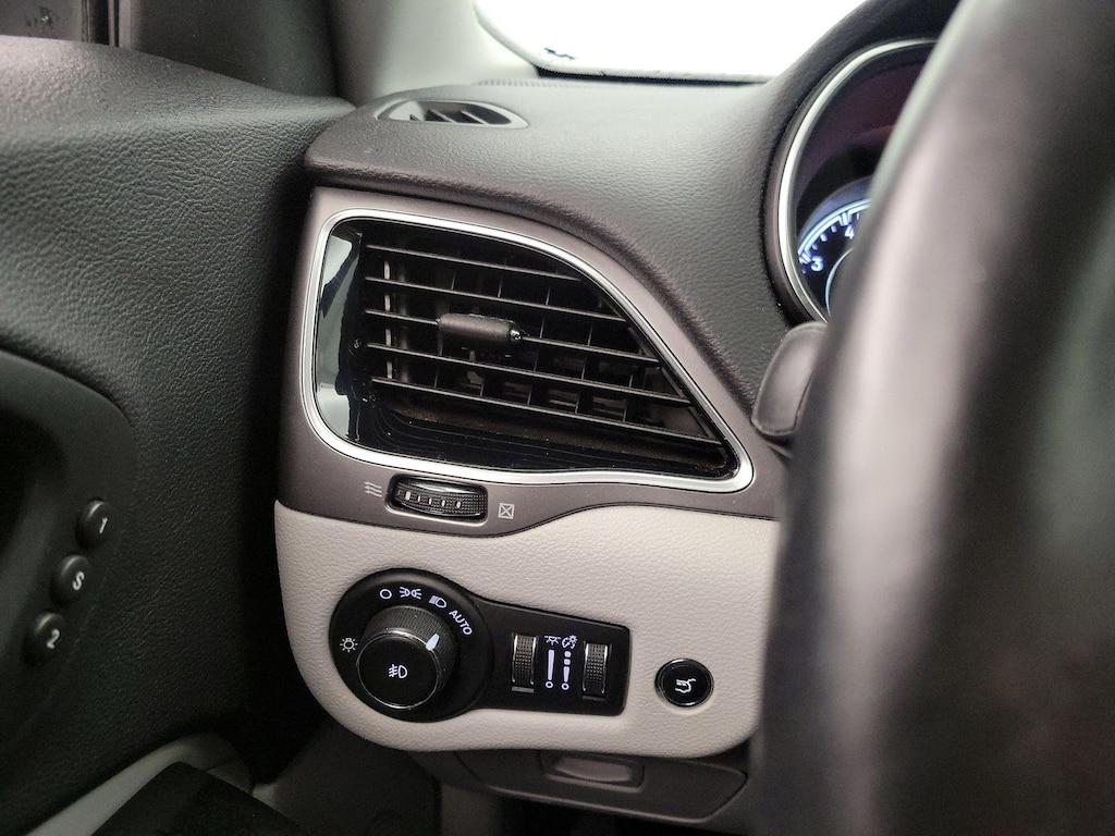 used 2019 Jeep Cherokee car, priced at $18,998