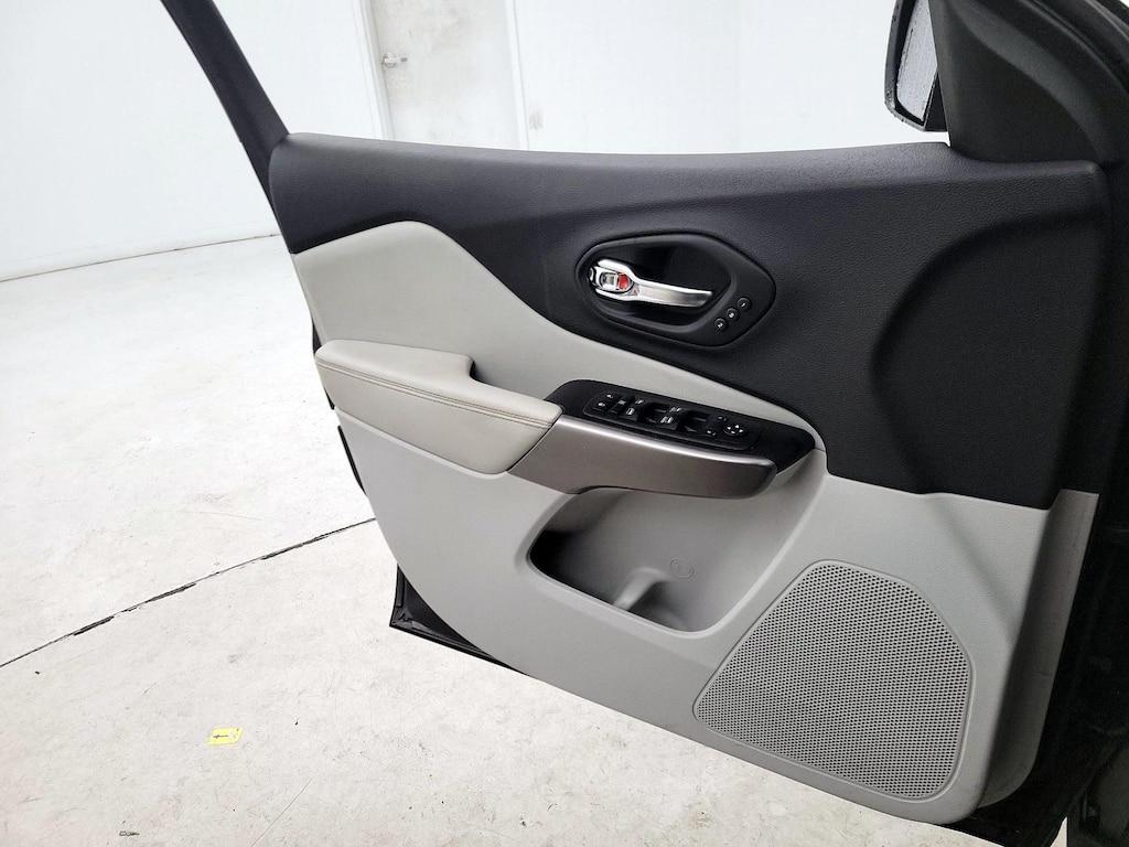 used 2019 Jeep Cherokee car, priced at $18,998