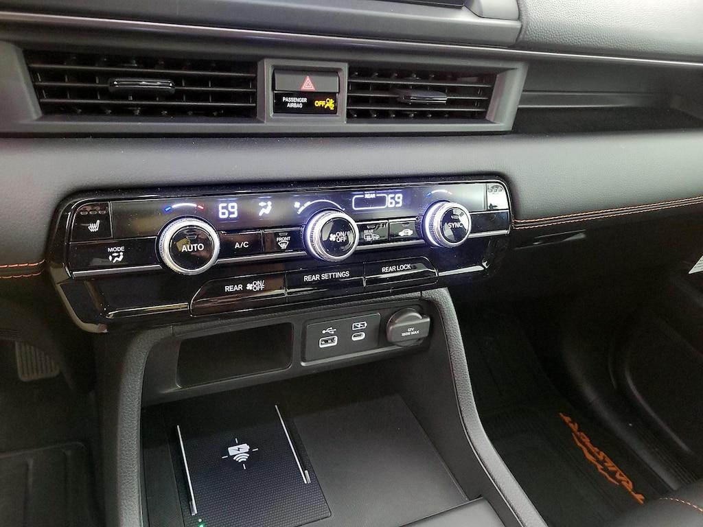 used 2025 Honda Pilot car, priced at $45,998