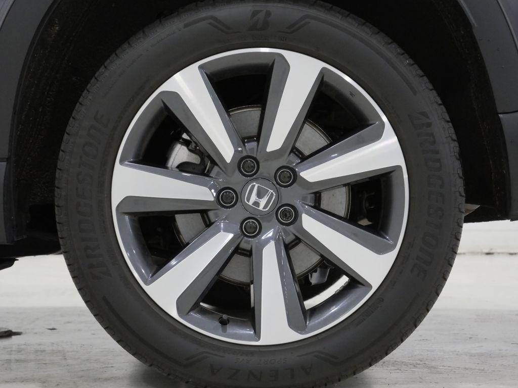 used 2025 Honda Pilot car, priced at $40,912