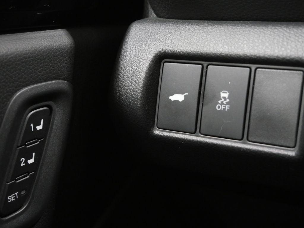 used 2025 Honda Pilot car, priced at $40,912