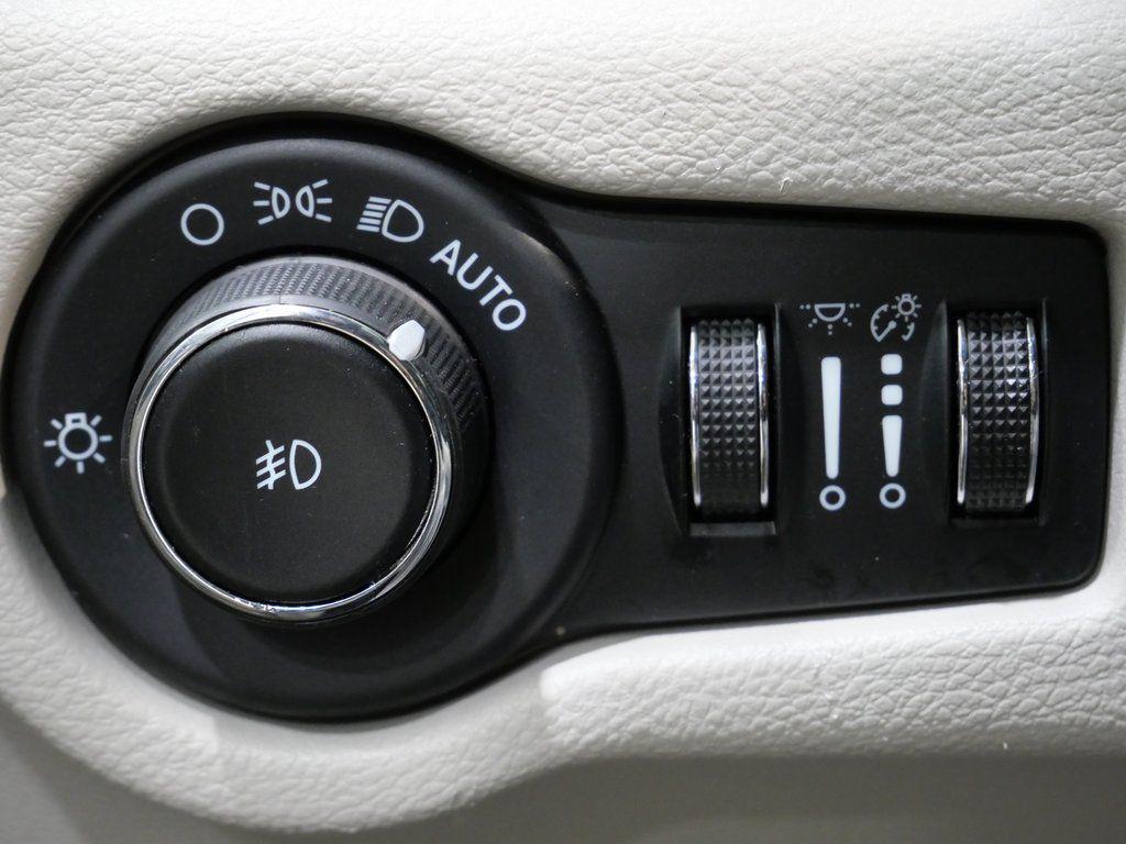 used 2023 Chrysler Pacifica car, priced at $25,800