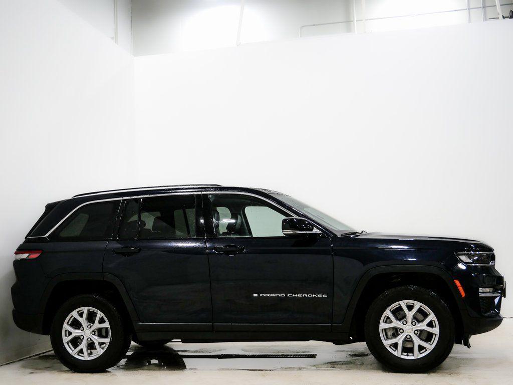 used 2024 Jeep Grand Cherokee car, priced at $31,000