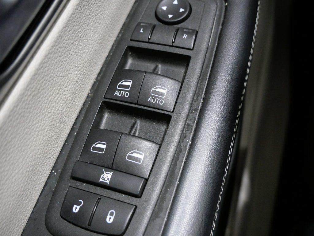 used 2023 Chrysler Pacifica Hybrid car, priced at $22,900