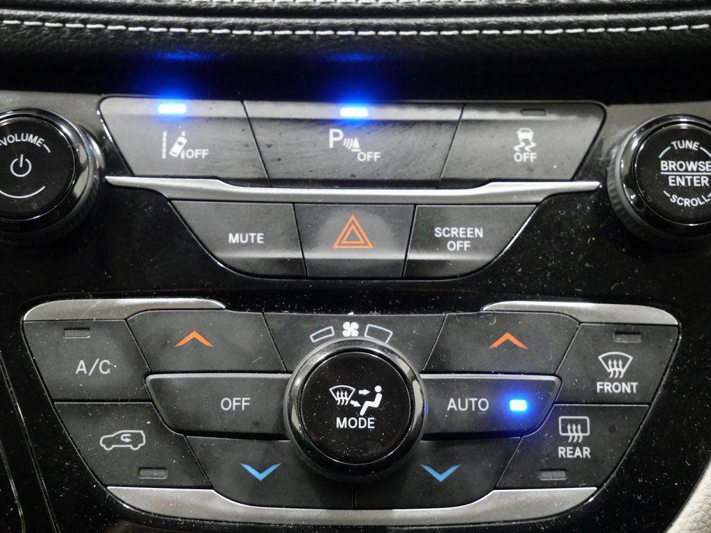 used 2023 Chrysler Pacifica Hybrid car, priced at $22,900