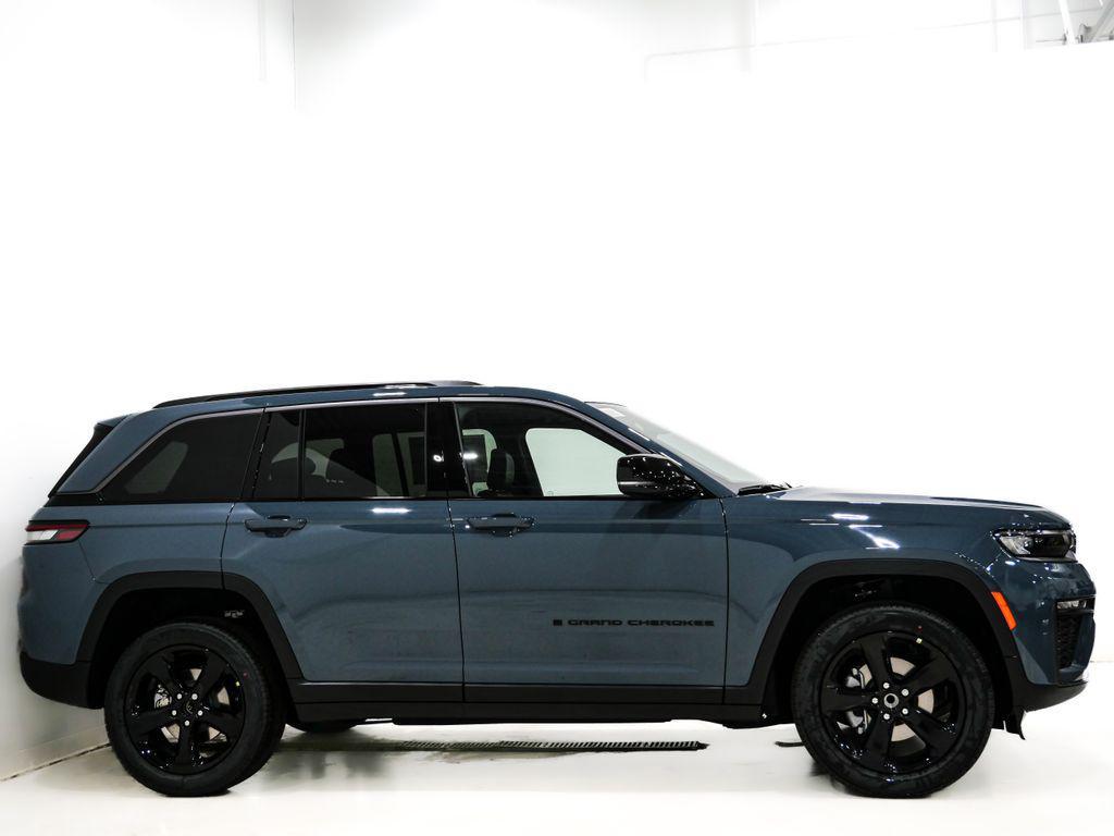 new 2026 Jeep Grand Cherokee car, priced at $42,518