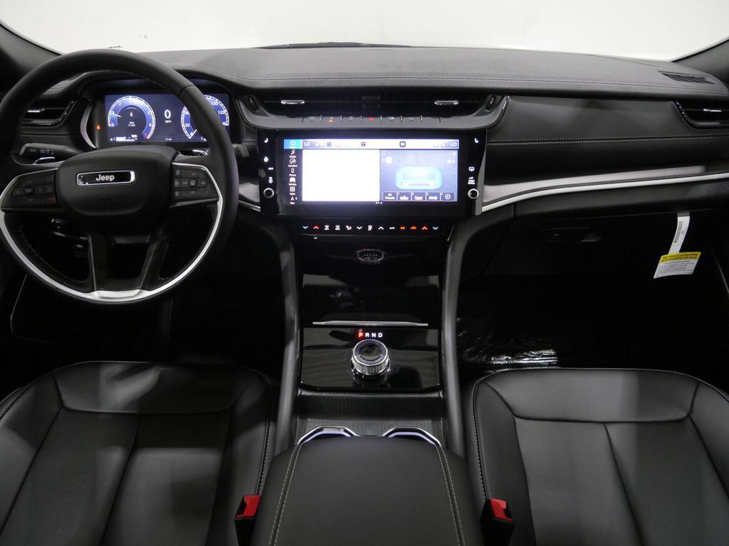 new 2026 Jeep Grand Cherokee car, priced at $42,518