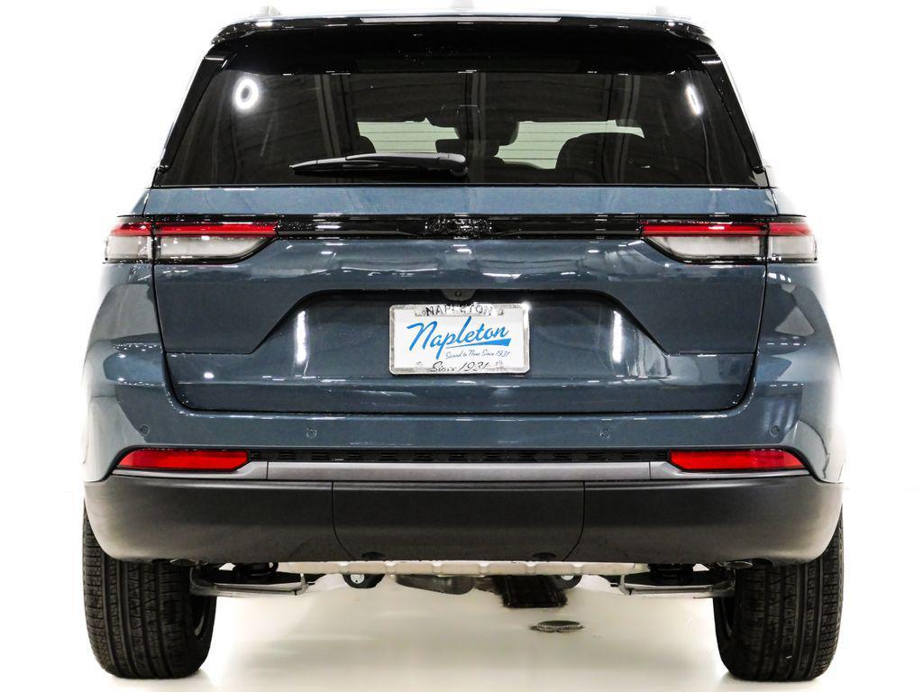 new 2026 Jeep Grand Cherokee car, priced at $42,518