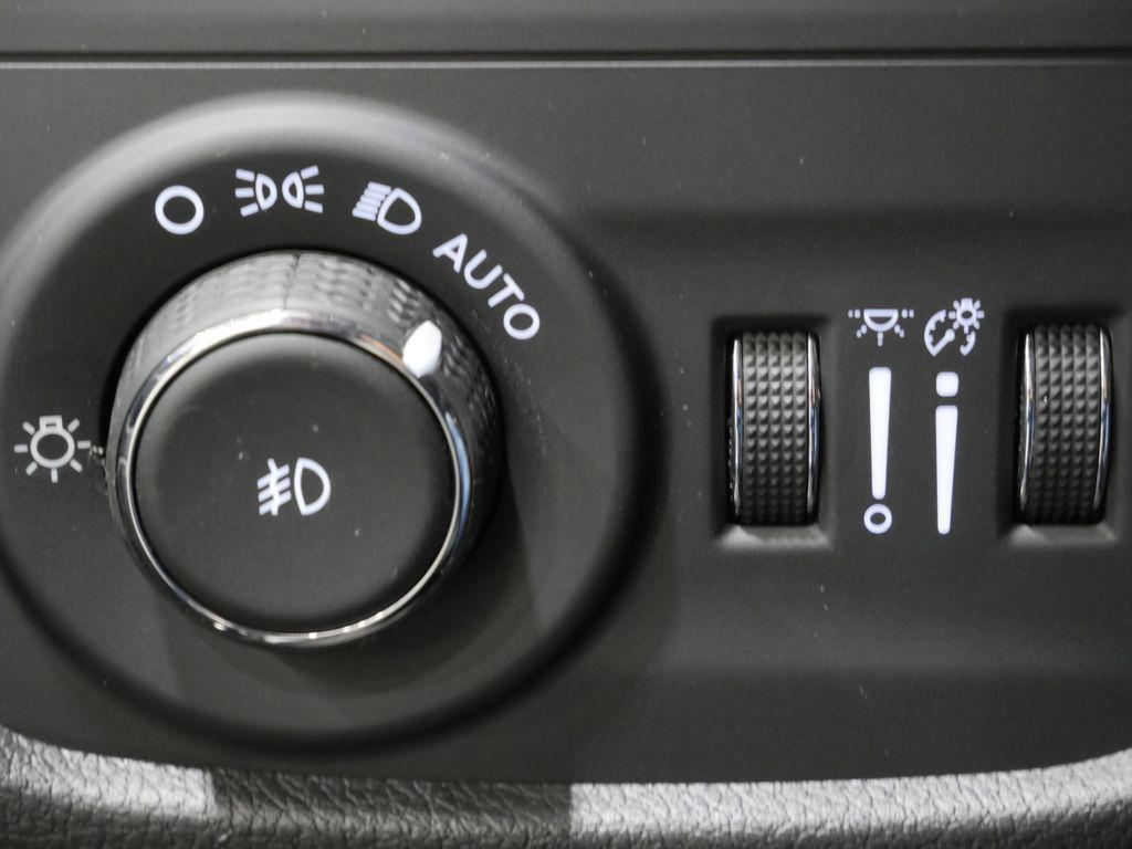 used 2022 Jeep Grand Cherokee car, priced at $34,912