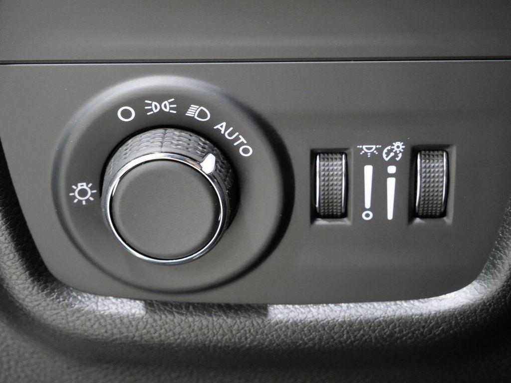 new 2025 Jeep Grand Cherokee car, priced at $36,628