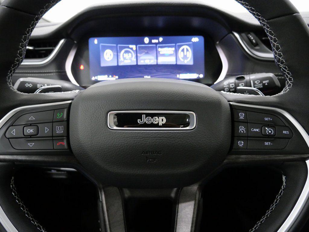new 2025 Jeep Grand Cherokee car, priced at $43,204