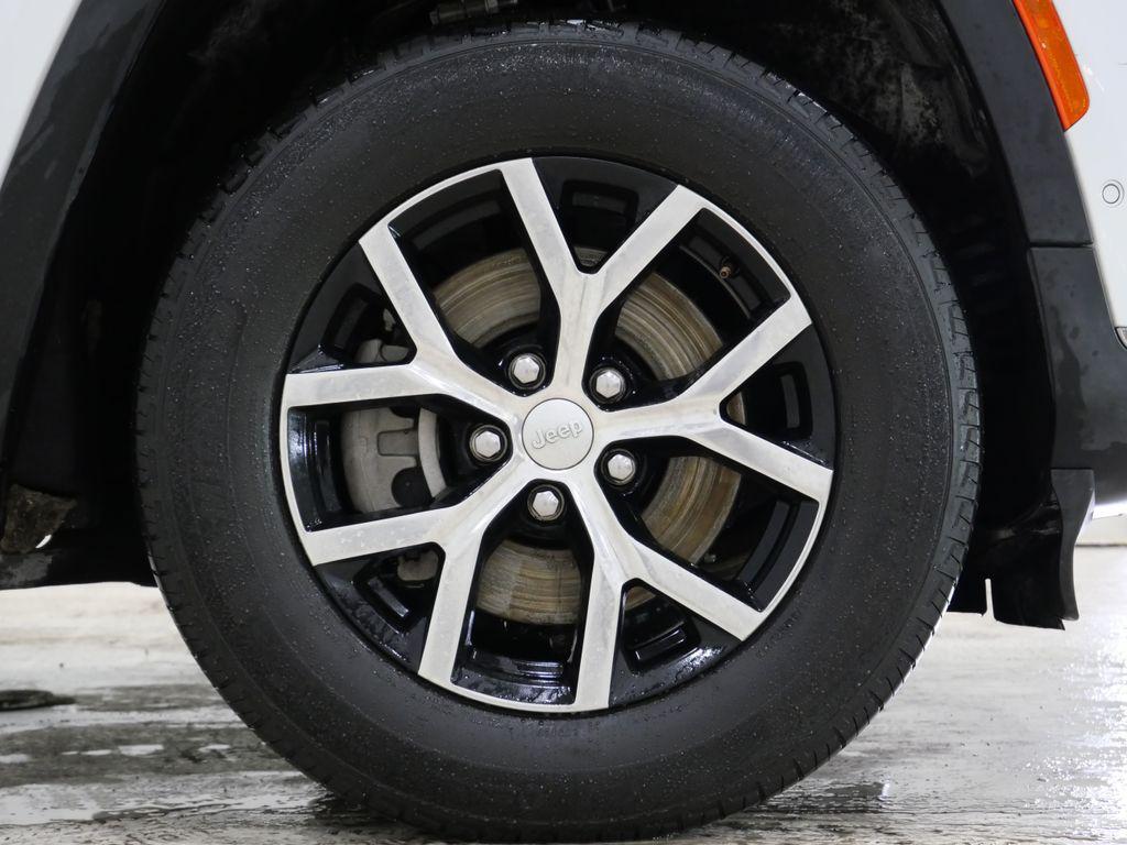 used 2024 Jeep Grand Cherokee L car, priced at $31,700