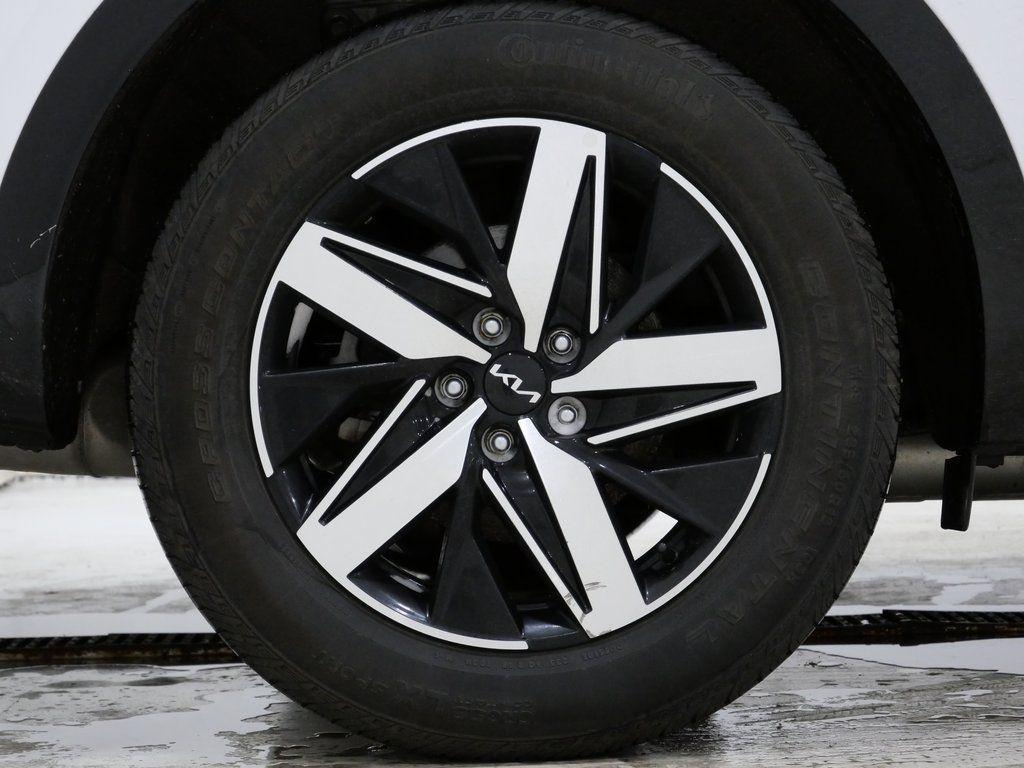 used 2023 Kia Sorento car, priced at $24,300