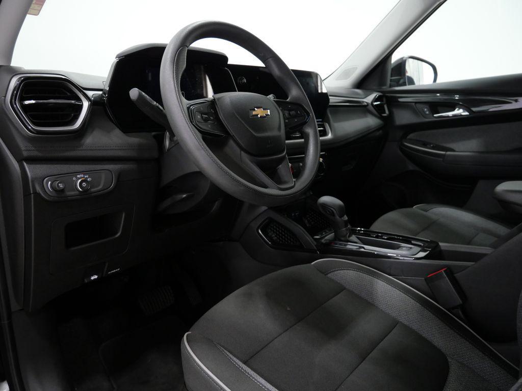 used 2025 Chevrolet TrailBlazer car, priced at $21,812