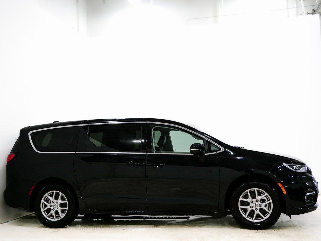 used 2024 Chrysler Pacifica car, priced at $24,500