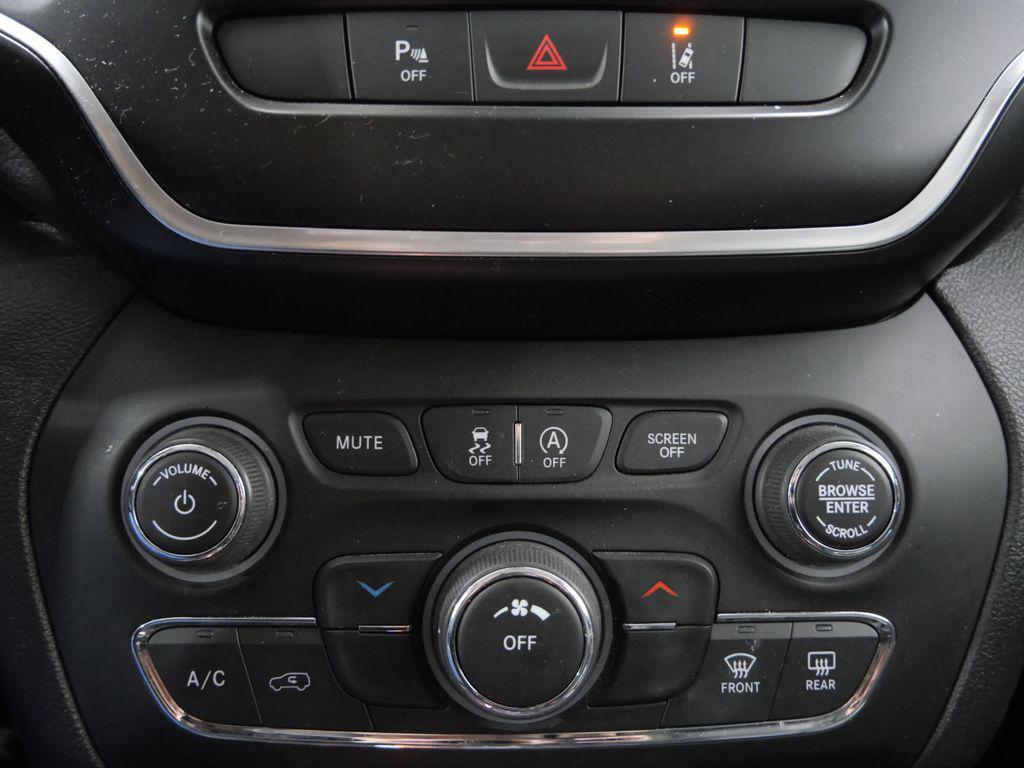 used 2021 Jeep Cherokee car, priced at $20,212