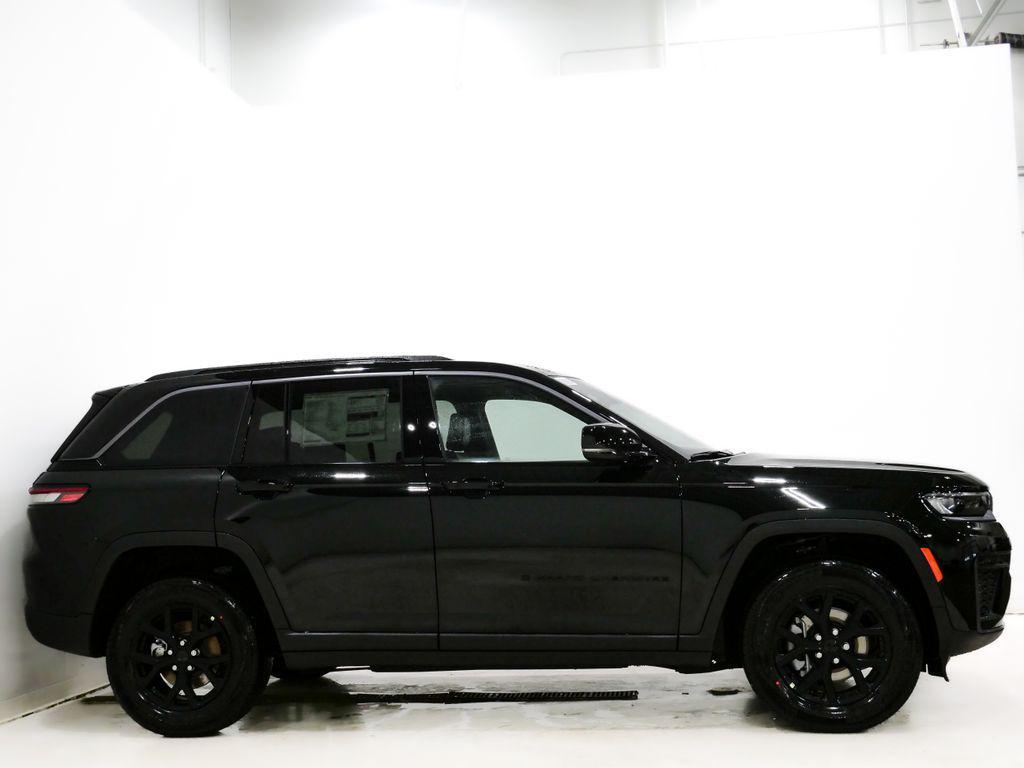 new 2026 Jeep Grand Cherokee car, priced at $44,412