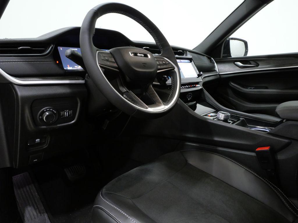 new 2026 Jeep Grand Cherokee car, priced at $44,412