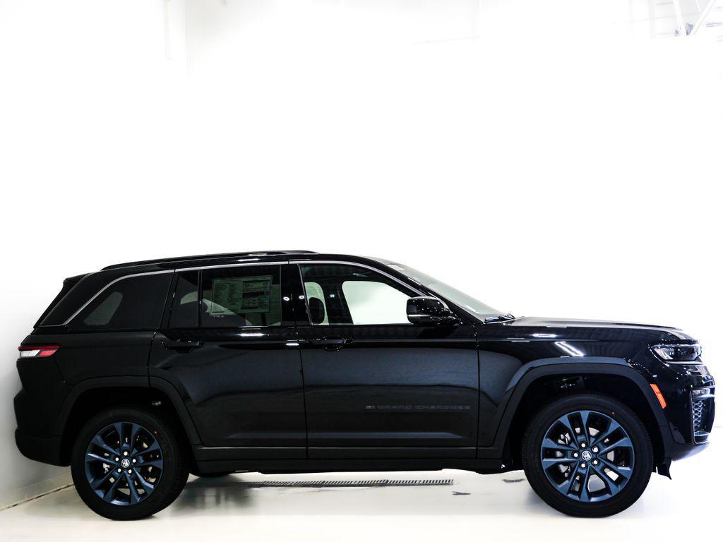 new 2026 Jeep Grand Cherokee car, priced at $45,430