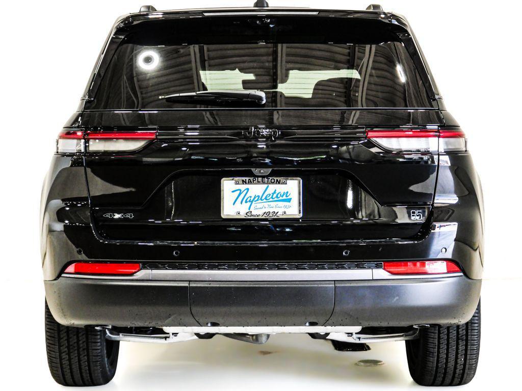 new 2026 Jeep Grand Cherokee car, priced at $45,430
