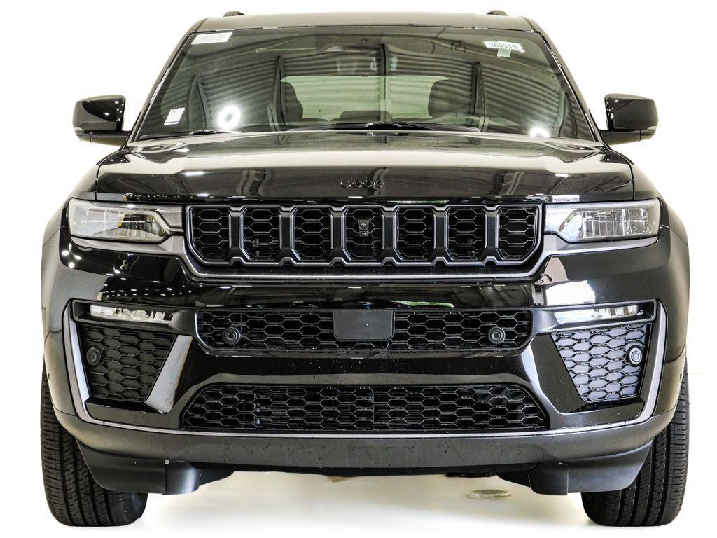 new 2026 Jeep Grand Cherokee car, priced at $45,430