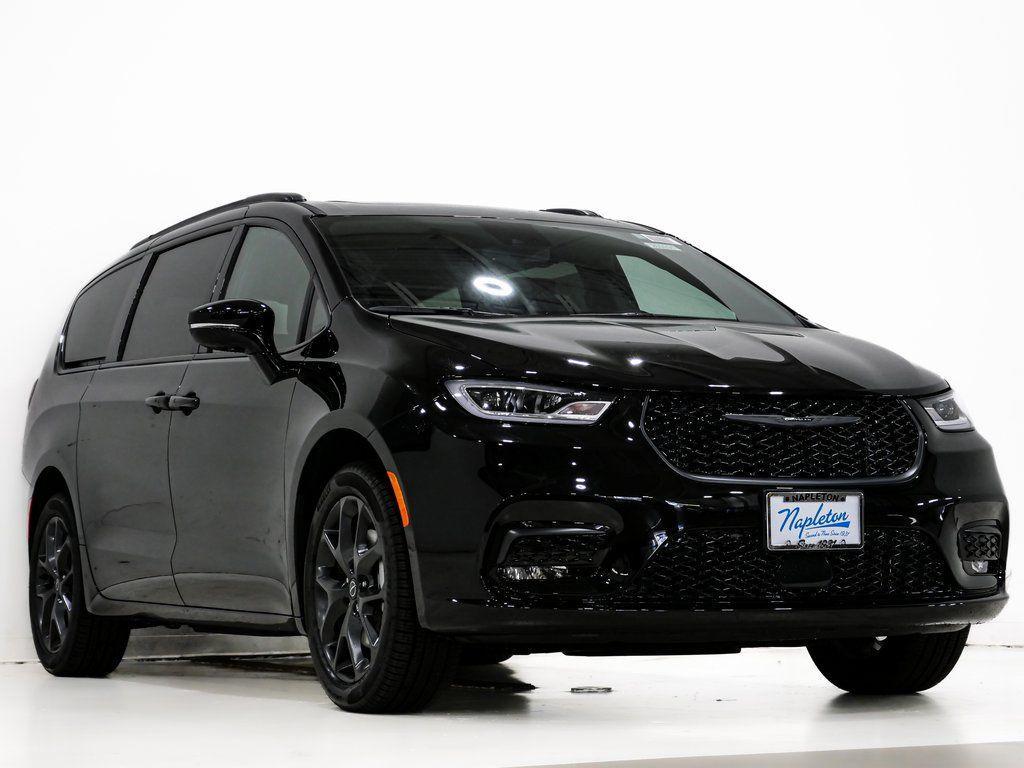 new 2026 Chrysler Pacifica car, priced at $48,455