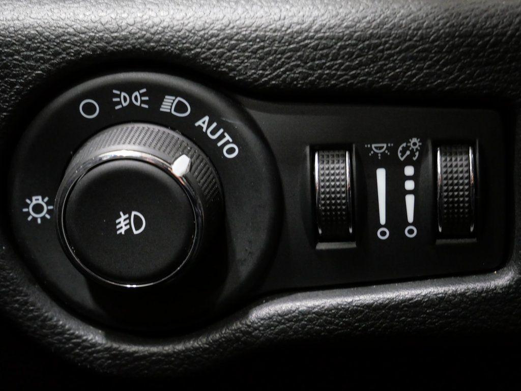 used 2024 Chrysler Pacifica Hybrid car, priced at $29,300