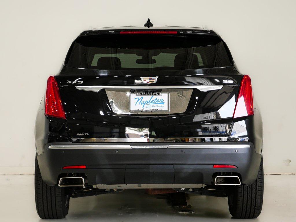 2019 Stellar Black Metallic Cadillac XT5