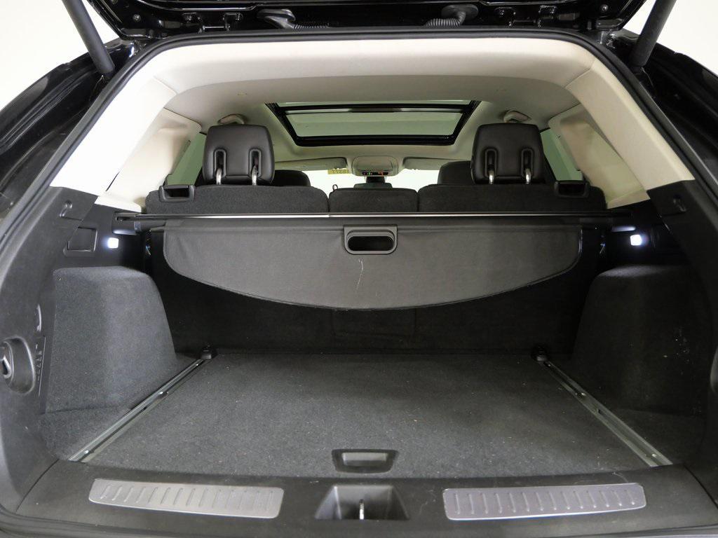 2019 Stellar Black Metallic Cadillac XT5