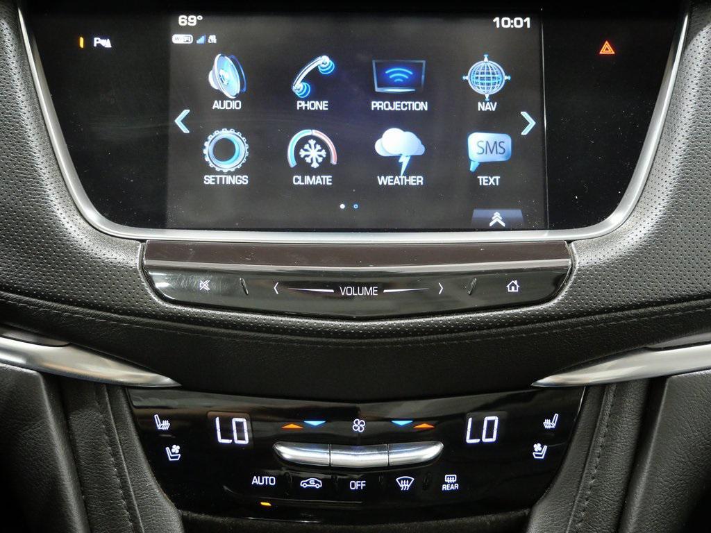 2019 Stellar Black Metallic Cadillac XT5
