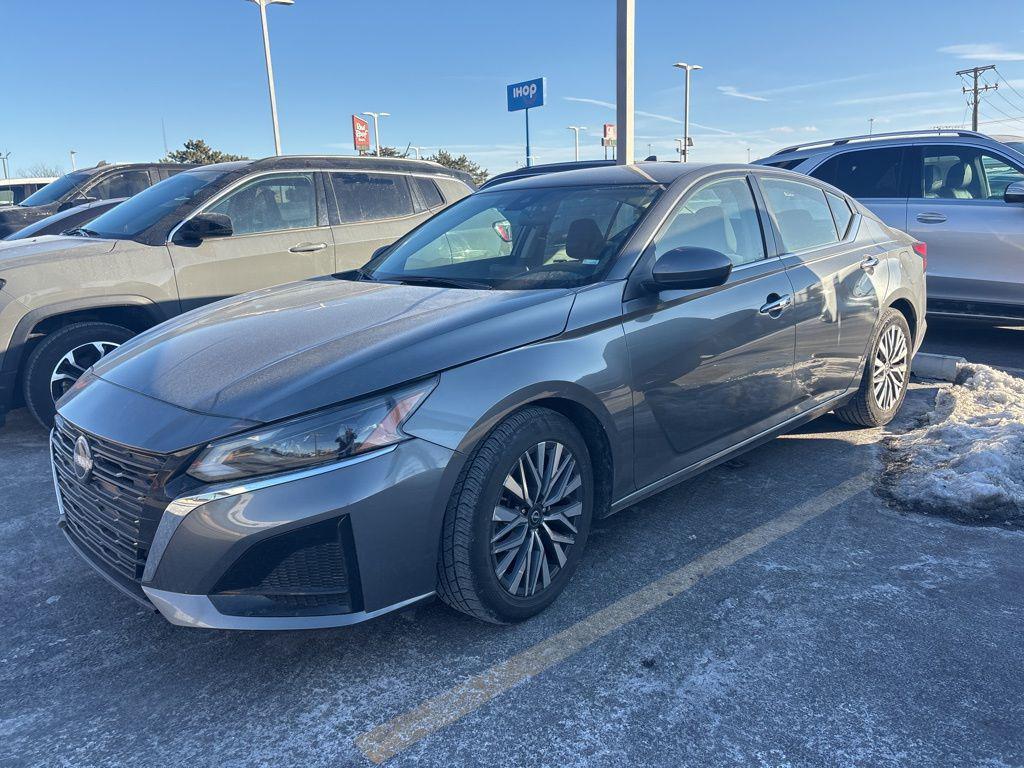 used 2023 Nissan Altima car