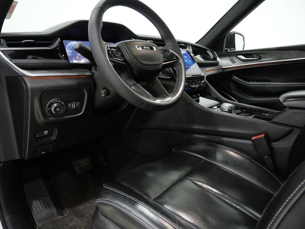 used 2023 Jeep Grand Cherokee car, priced at $32,912