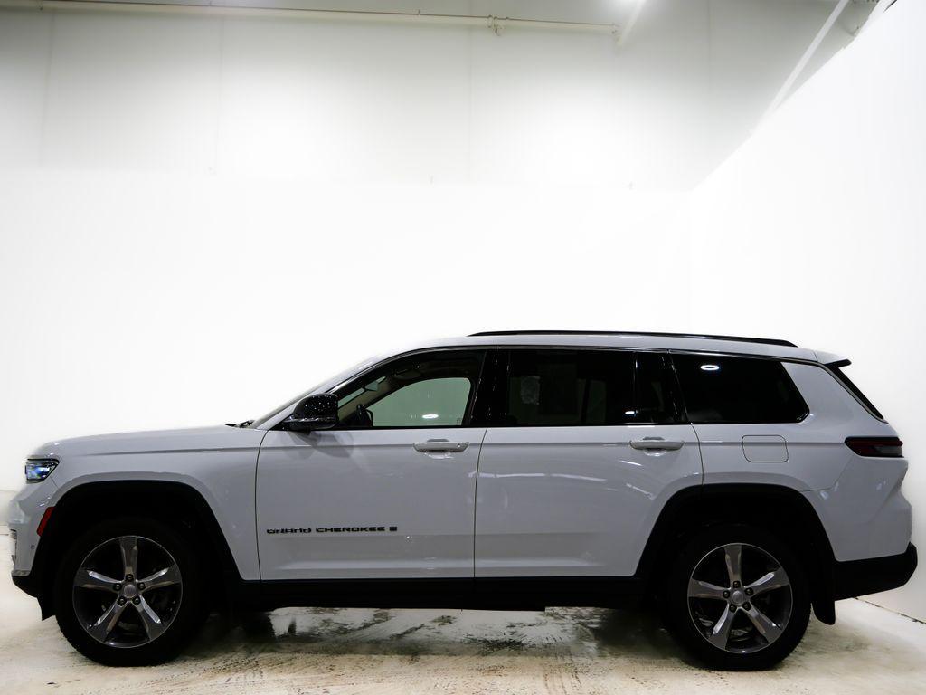 used 2021 Jeep Grand Cherokee L car, priced at $28,000