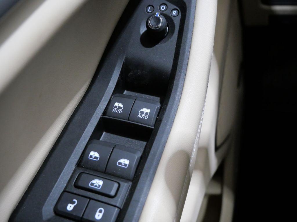 used 2021 Jeep Grand Cherokee L car, priced at $28,000