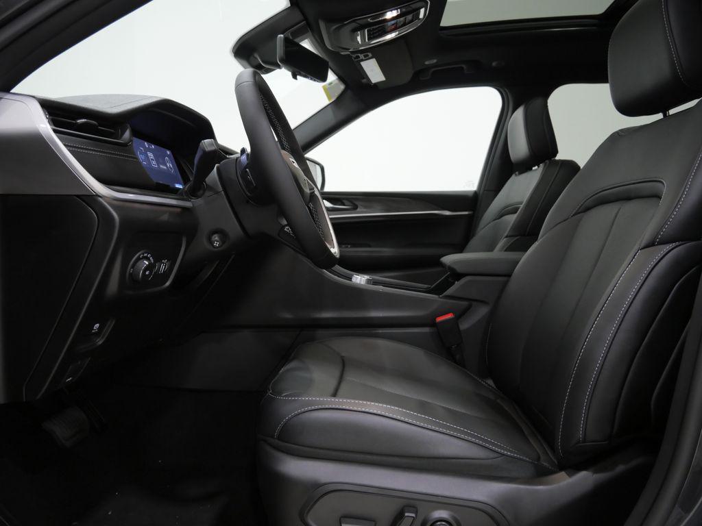 new 2026 Jeep Grand Cherokee L car, priced at $49,924