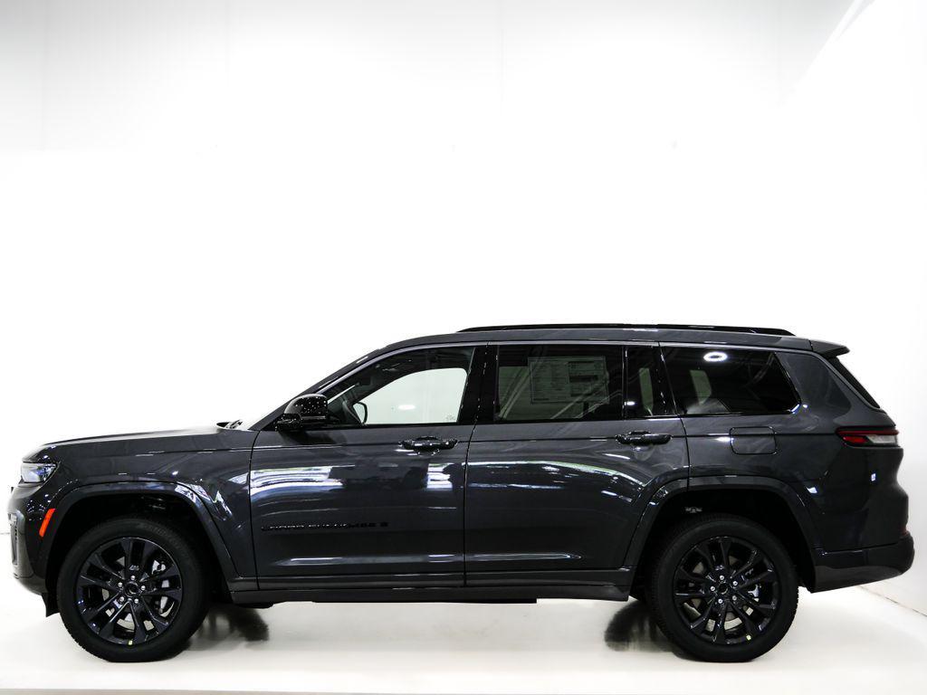 new 2026 Jeep Grand Cherokee L car, priced at $49,924