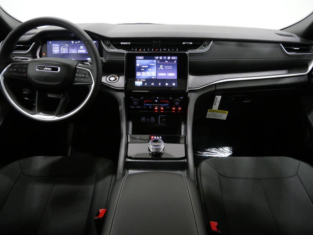 new 2026 Jeep Grand Cherokee car, priced at $37,779