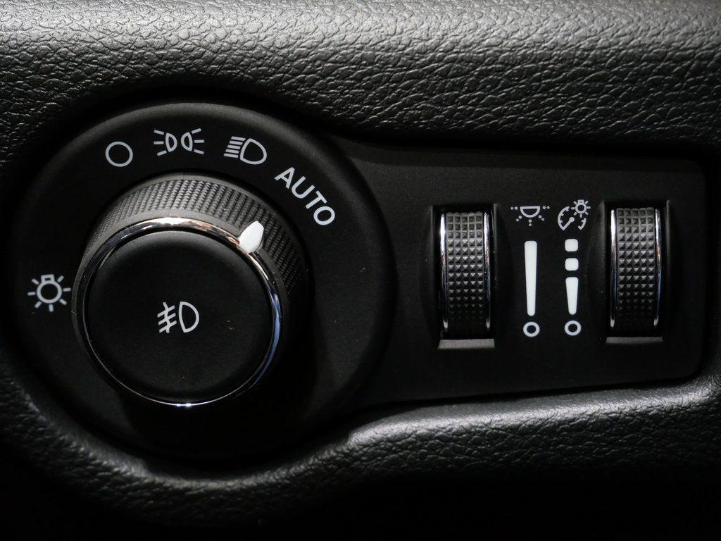 new 2026 Chrysler Pacifica car, priced at $45,650