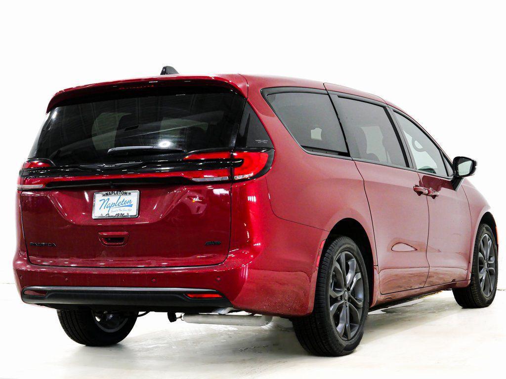new 2026 Chrysler Pacifica car, priced at $45,650