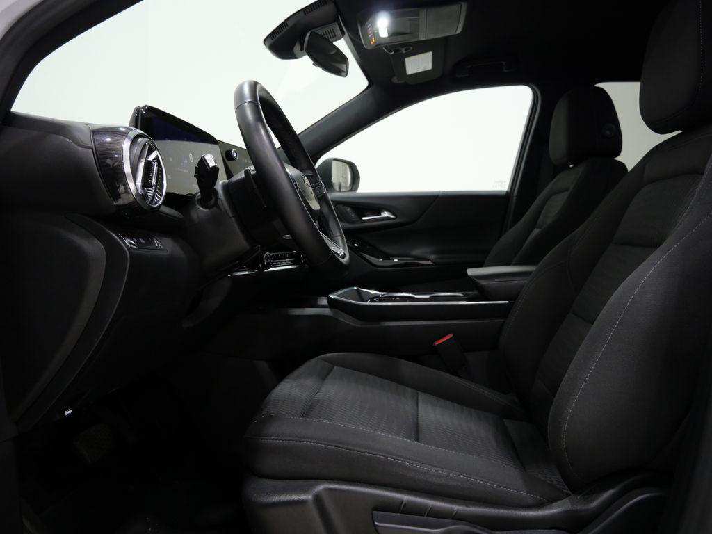 used 2025 Chevrolet Equinox car, priced at $24,312