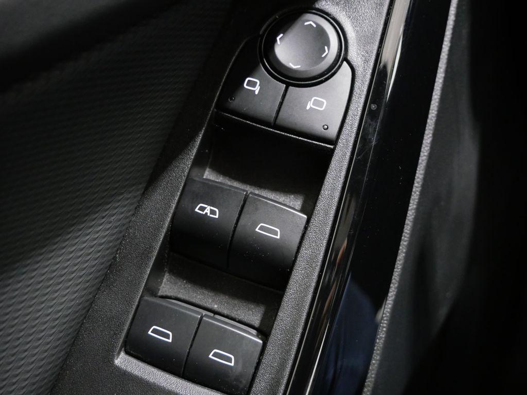 used 2025 Chevrolet Equinox car, priced at $24,312