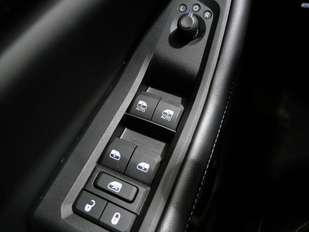 used 2023 Jeep Grand Cherokee car, priced at $27,612