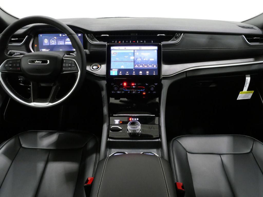 new 2025 Jeep Grand Cherokee car, priced at $42,393