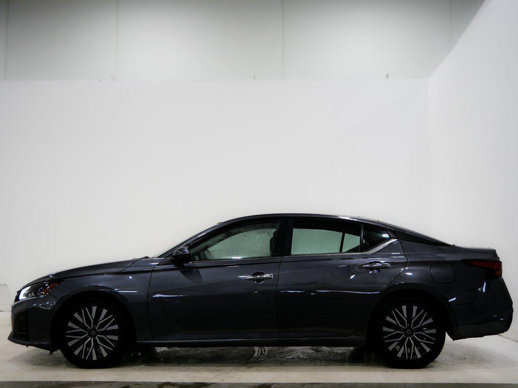 used 2024 Nissan Altima car, priced at $17,700