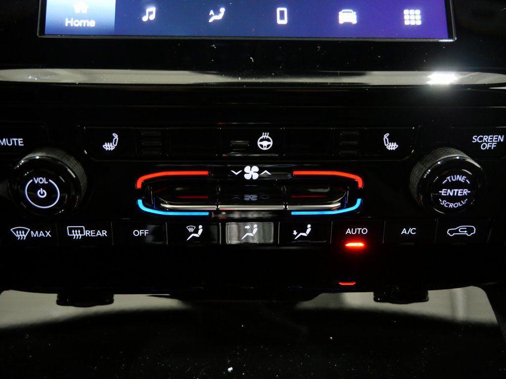 new 2025 Jeep Grand Cherokee car, priced at $40,946